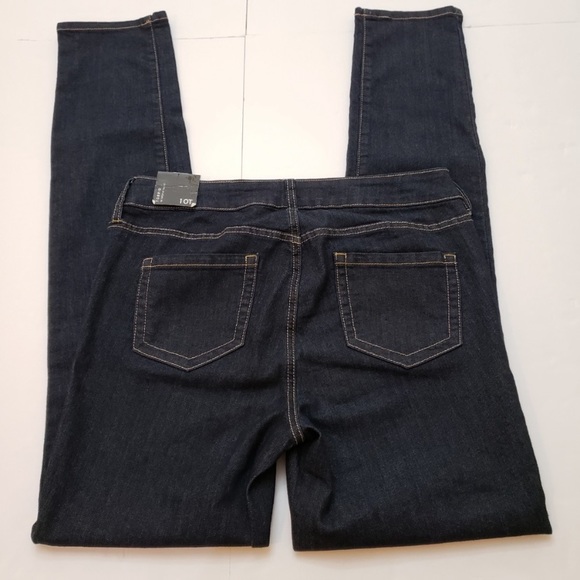 NWT Torrid Dark Wash Skinny Jean Size 10 Tall - Picture 4 of 6